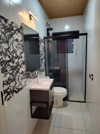 Imagem Casa alto padrão com 3 dormitórios sendo 1 suíte e garagem ampla em Balneário Camboriú