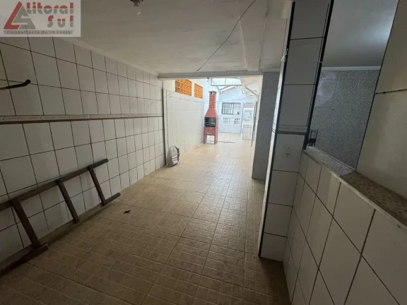 Imagem Imperdível: Casa à venda em Praia Grande-SP, bairro Real, 3 quartos, 1 suíte, 1 sala, 3 banheiros, 3 vagas, 173,25 m².