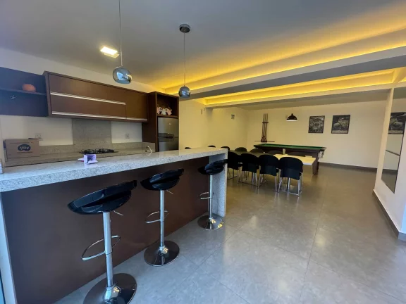 Imagem Apartamento com 2 dormitórios sendo 1 suíte e 1 vaga no bairro Vila Operária em Itajaí