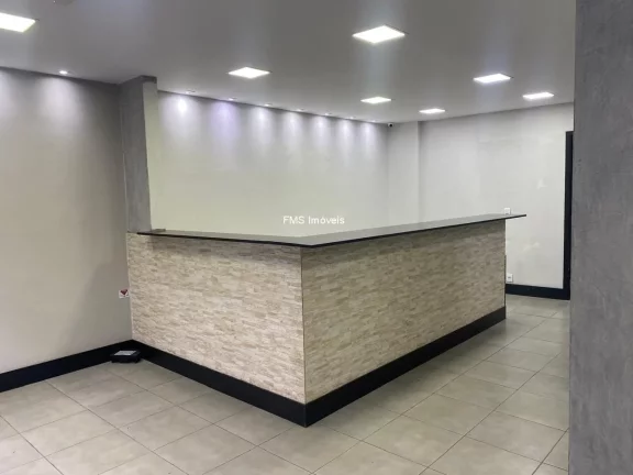 Imagem Alugue agora o seu galpão comercial de 500m² em Alphaville Industrial, Barueri-SP, com 10 vagas de garagem!