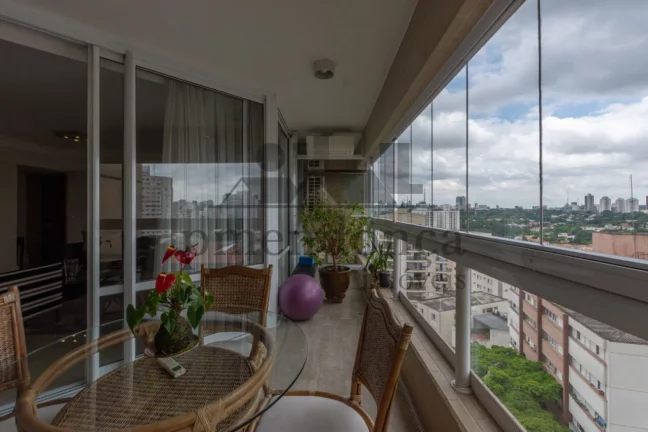 Imagem Apartamento em Perdizes com 03 suítes e 04 vagas, 166m²