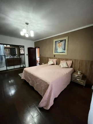 Imagem Sobrado 243 m² 3 Dormitorios sendo 2 Suites 3 Vagas de Garagens