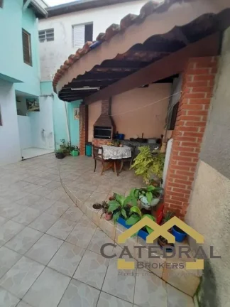 Imagem Sobrado com 3 quartos (2 Suítes) à venda na Vila Arens - Jundiaí/SP