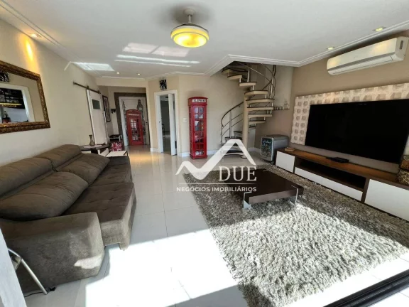 Imagem Excelente cobertura totalmente reformada à venda no bairro do Embaré - Santos, 350 m² de área útil.