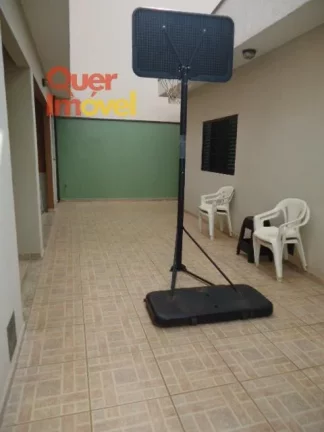 Imagem Casa para venda no Jardim Castelo Branco em Ribeirão Preto-SP 3 quartos, 1 suíte, 3 salas, 3 banheiros, 3 vagas Quer Imóvel Negócios Imobiliários