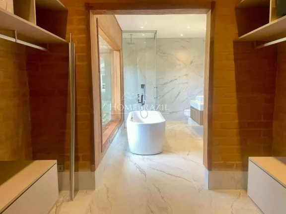 Imagem Casa de condomínio à venda, com 4 quartos, 540m2