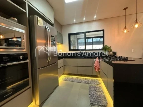 Imagem Sobrado à venda com 220m² de área privativa em um terreno de 330m², por R$ 2.020.000,00, no Cond...