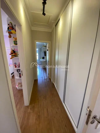 Imagem Casa à venda, com sala de estar e jantar integradas à área gourmet, piscina e terreno espaçoso. ...
