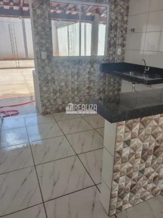 Imagem Casa à venda no Parque Liberdade, Uberaba - 2 dormitórios, garagem e box nos banheiros!