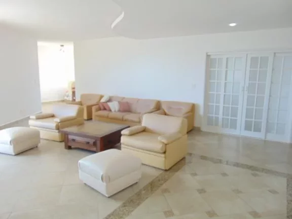 Imagem PITANGUEIRAS - MARAVILHOSA COBERTURA , 01 QUADRA DA PRAIA , 250 M² ÚTEIS , 03 VAGAS DE GARAGEM.