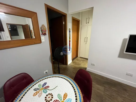 Imagem Ótimo apartamento a venda em Santos no Gonzaga av. da praia.