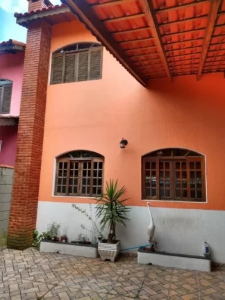 Imagem Sobrado com 3 dormitórios à venda, 143 m² por R$ 729.000,00 - Vila Júlia - Poá/SP