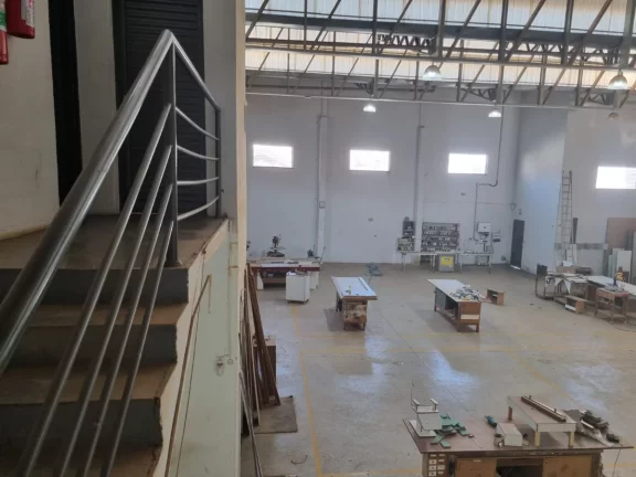 Imagem Galpão comercial para locação em Prolongamento Jardim Doutor Antônio Petráglia, 700m2