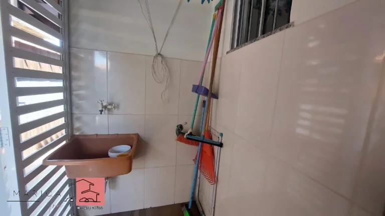 Imagem Casa à Venda - Próx. à Praia, Totalmente Reformada!