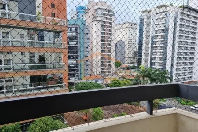 Imagem Apartamento com 82m², distribuído em 3 dormitórios, sendo 1 suíte, todos com armários. Possui s...