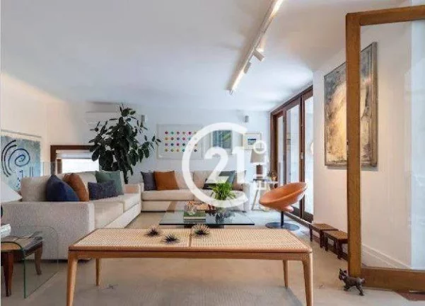 Imagem Casa em rua fechada, 608m², 3 suítes, Jardim Guedala