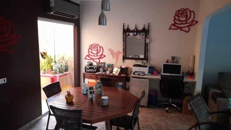Imagem Vendo Linda Casa com piscina, churrasqueira, estuda permuta, na Vila Rezende em Piracicaba