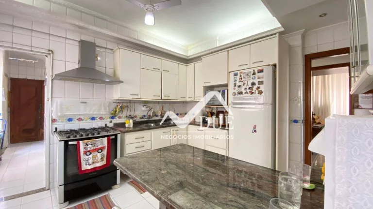 Imagem Apartamento no Gonzaga, frente mar, com vista , amplo e pronto para morar