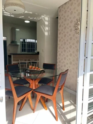 Imagem Casa térrea, 3 dormitórios (1 suíte), 4 Vagas, Bosque dos Eucaliptos - Sjc.