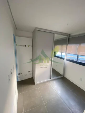 Imagem Cobertura Duplex com localização e vista exclusiva no Cond. Vila dos Lagos