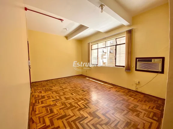 Linda e bem localizada sala comercial