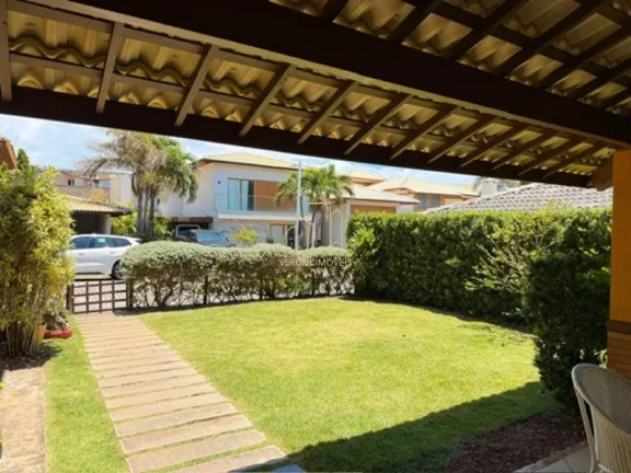 Imagem Casa de Alto Padrão à Venda em Stella Maris | 4 Suítes | 296m² | Condomínio com Acesso Privativo à Praia