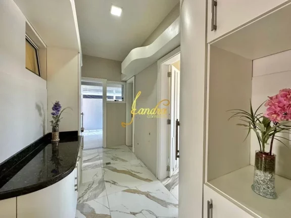 Imagem Sobrado Beira da Marina, mobiliado e decorado com 04 suítes