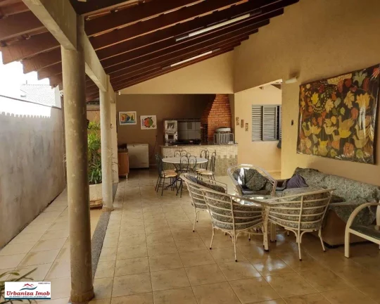 Imagem Casa Térrea à Venda, Jardim São Lourenço, 4 Quartos, 248 m2