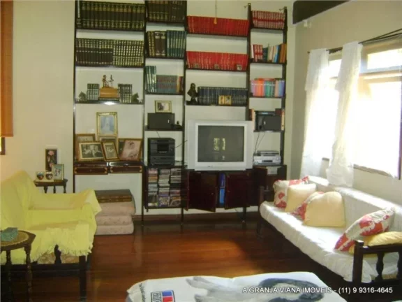 Imagem CASA À VENDA NA CHÁCARA DOS JUNQUEIRAS COM TERRENO DE 4.844 m² - MATA ATLÂNTICA.
