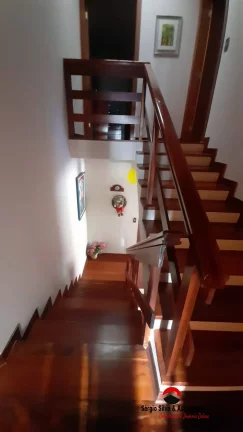 Imagem Casa a Venda na Nova Suíça em Campos do Jordão - SP.
