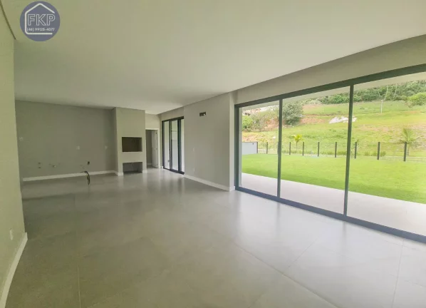Imagem Casa Alto Padrão 4 suítes!