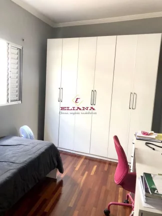 Imagem Sobrado à venda em São Paulo, Vila Guedes, com 3 quartos, 119m²