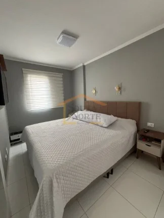 Imagem Apartamento totalmente reformado, com 65m², 3 quartos, sendo 2 conjugados e 1 suíte, sala para doi...