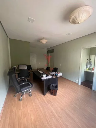 Imagem Vendo Imóvel Comercial no coração de Águas de São Pedro-SP