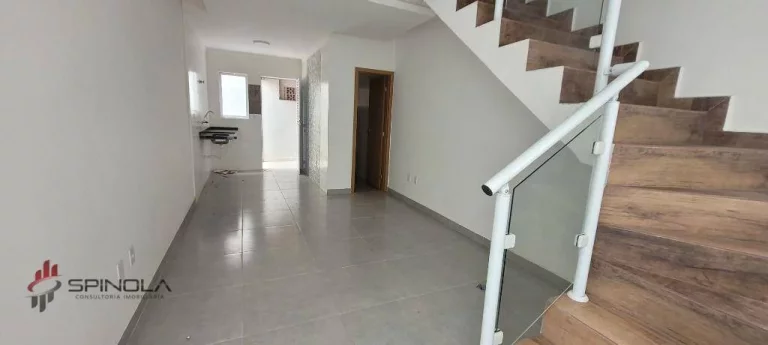 Imagem Sobrado com 2 dormitórios à venda, 78 m² por R$ 320.000,00 - Mirim - Praia Grande/SP