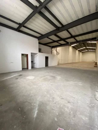 Imagem Galpão à venda, 715 m² por R$ 2.800.000,00 - Vila Sacadura Cabral - Santo André/SP