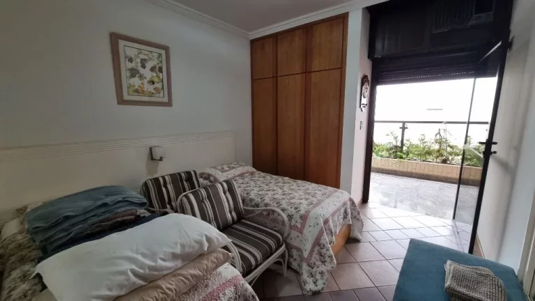 Imagem Apartamento com 3 dormitórios à venda, 130 m² - Pitangueiras - Guarujá/SP