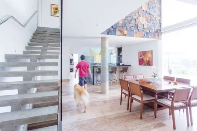 Imagem Casa em Condomínio a Venda no bairro Granja Viana - Cotia, SP