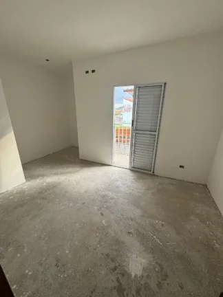 Imagem Sobrado com 2 dormitórios à venda, 90 m² por R$ 330.000,00 - Caxangá - Suzano/SP