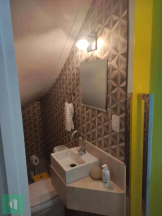 Imagem Sobrado à venda, com 3 quartos, 200m2