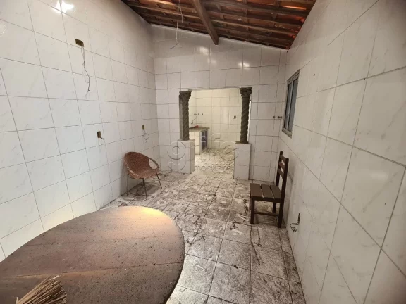 Imagem Excelente casa bem ventilada, em ótima localização na Parquelândia, próximo Av. Bezerra de Mene...