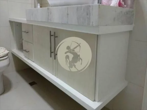 Imagem GARAGEM FECHADA. DOIS DORMITÓRIOS, SENDO UM COM SUÍTE. QUARTO DE EMPREGADA TOTALMENTE REFORMADO E ...