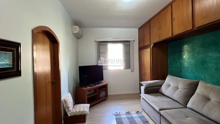 Imagem Casa com 4 dormitórios no Recreio dos Bandeirantes em Uberaba
