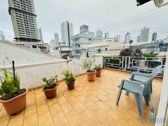 Imagem Casa para Venda em Balneário Camboriú, Nações, 5 dormitórios, 4 suítes, 5 banheiros, 3 vagas