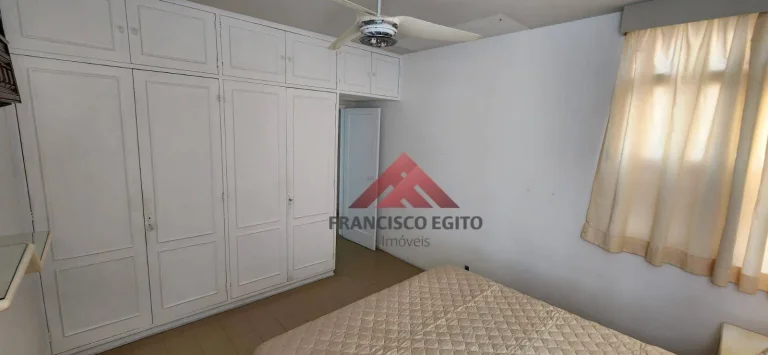 Imagem Apartamento com sala 03 quartoa e dependencia completa,vaga de garagem,em otima localização no Ingá,proximo a todo comércio, colégios e faculdades,co