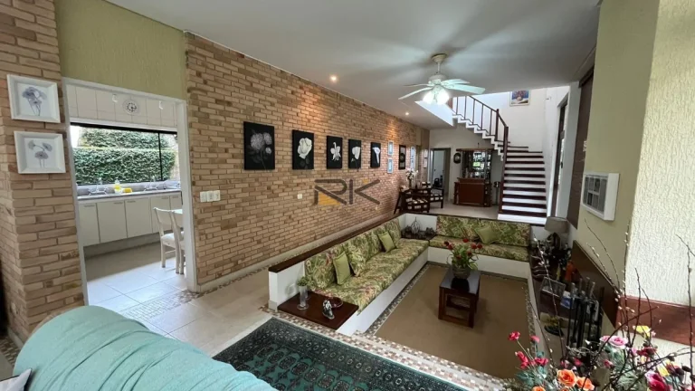 Imagem CASA EM CONDOMINIO FECHADO COM 4 SUÍTES,5 VAGAS DE GARAGEM,VARANDA GOURMET COM CHURRASQUEIRA,SALA COM 2 AMBIENTES E SALA DE ESTAR.