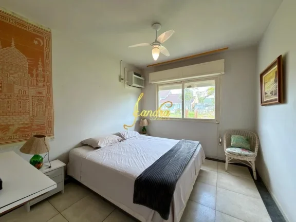 Imagem Casa perto do mar e do centrinho de Atlântida, com dois lotes
