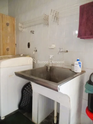 Imagem Térrea, ótima localização no bairro
Muito agradável
Varanda, jardim na frente da casa e no fund...