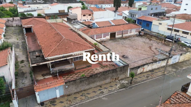 Casa com 4 dormitórios à venda, terreno total de 1.500 m², por R$ 1.800.000 - Santa Cruz - Rio Claro/SP
