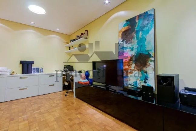Imagem Lindo apartamento reformado na Rua Bela Cintra, pronto para morar!
